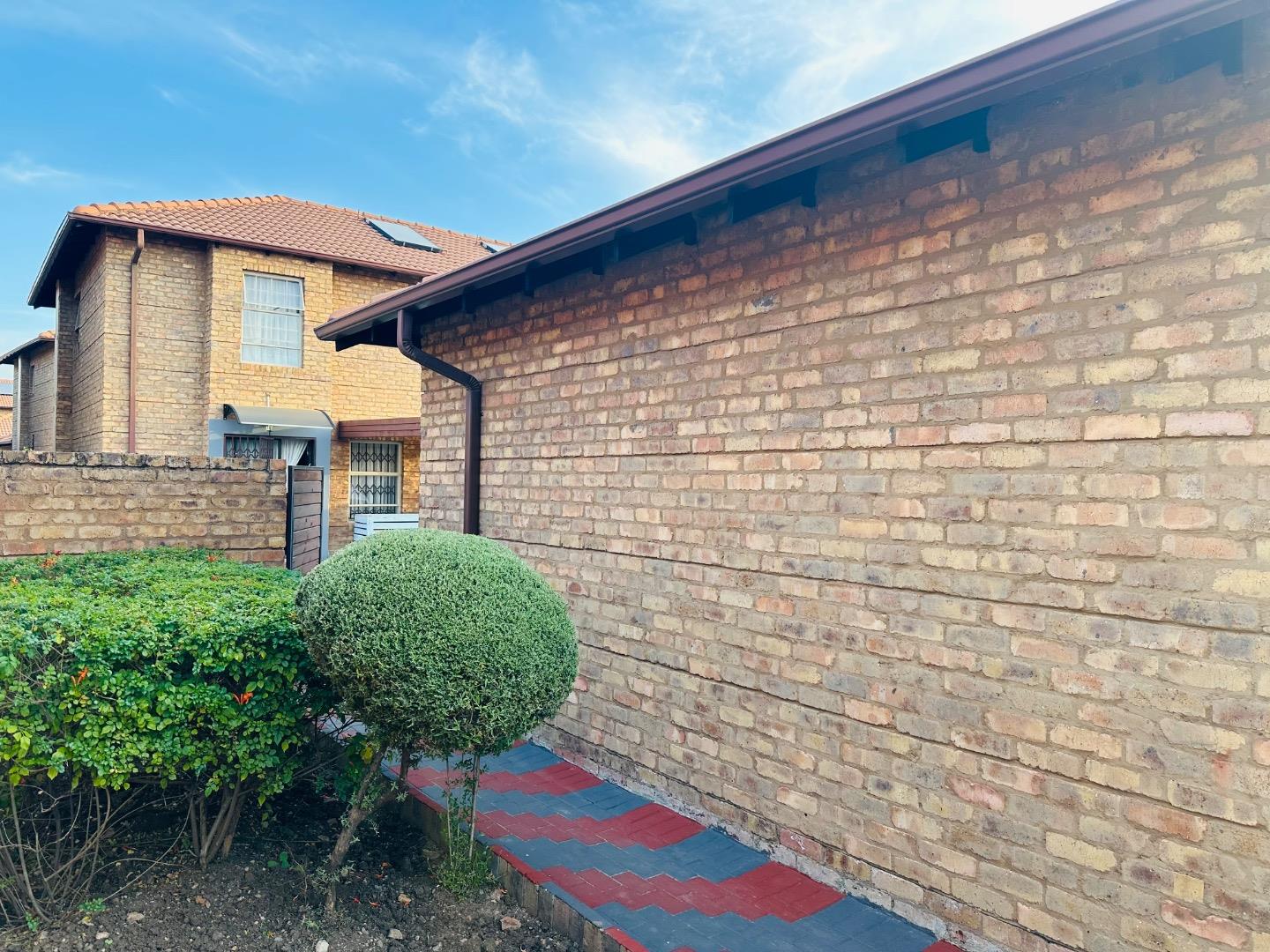 3 Bedroom Duplex for Sale - Gauteng