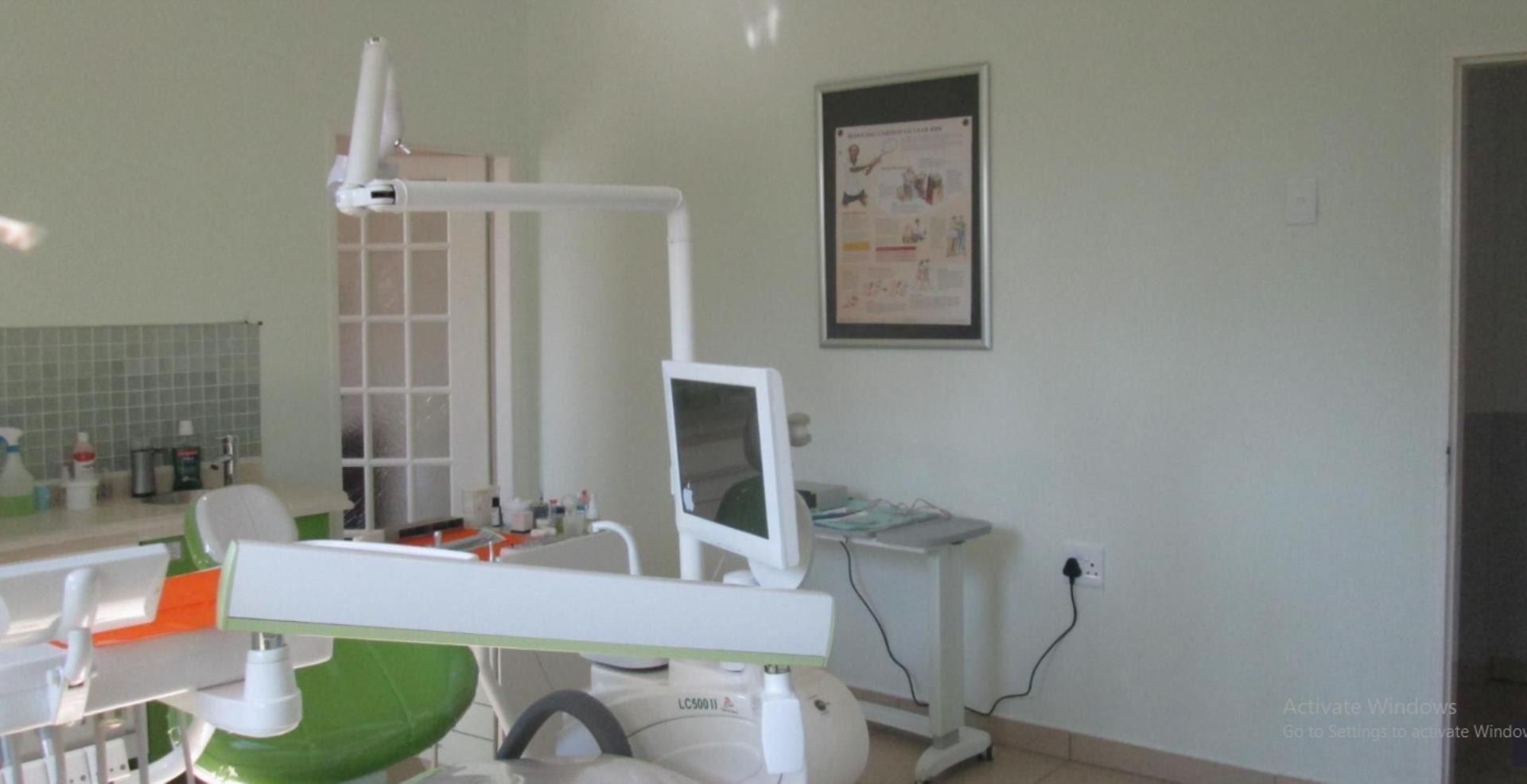 764042_DENTAL_CLINIC_3.PNG